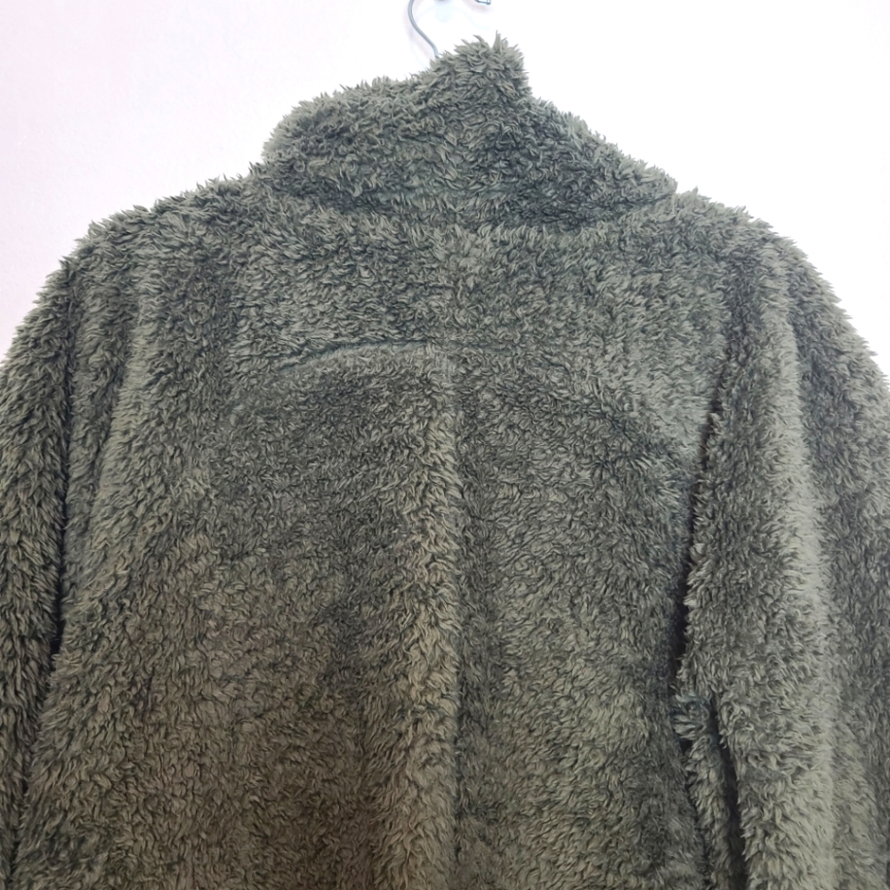 LULULEMON Warm Restore Sherpa Fleece Pullover in Army Green Size M/L - Picture 12 of 12